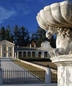 Earth Wind & Wine 53